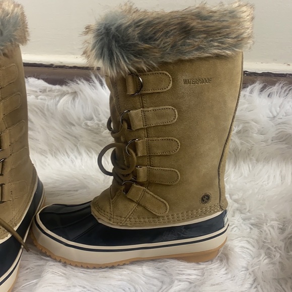 Northside Polar Boots - Kathmandu, waterproof boots size 6 - Picture 3 of 10